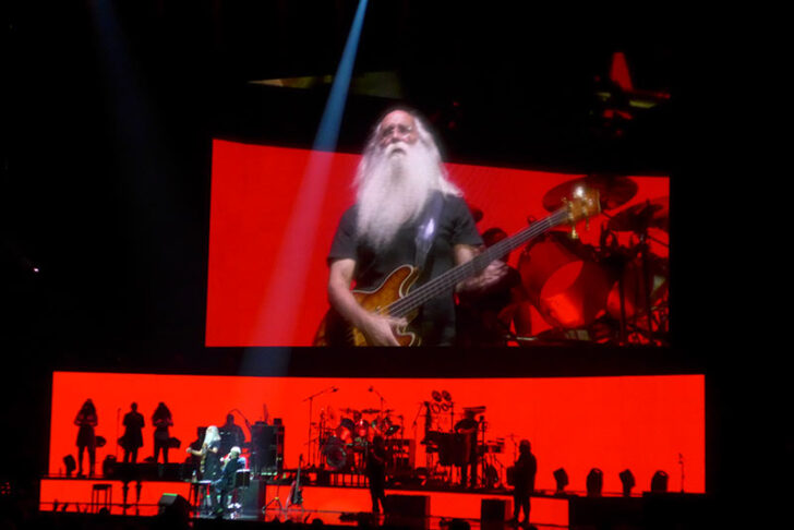 Leland Sklar on stage 2017