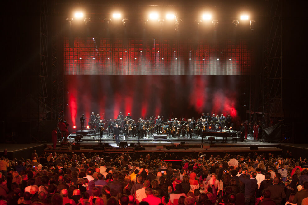 The New Blood Orchestra on stage - Photo: York Tillyer