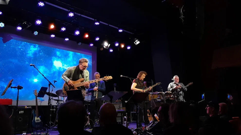Jonas Reingold joins Djabe and Steve Hackett on stage in Vienna